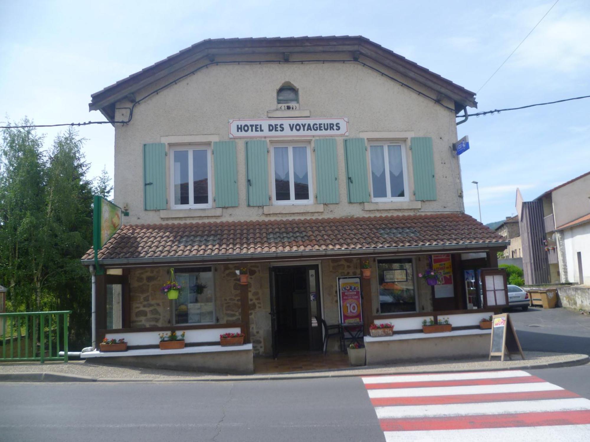 Hotel Des Voyageurs Vorey Exterior photo